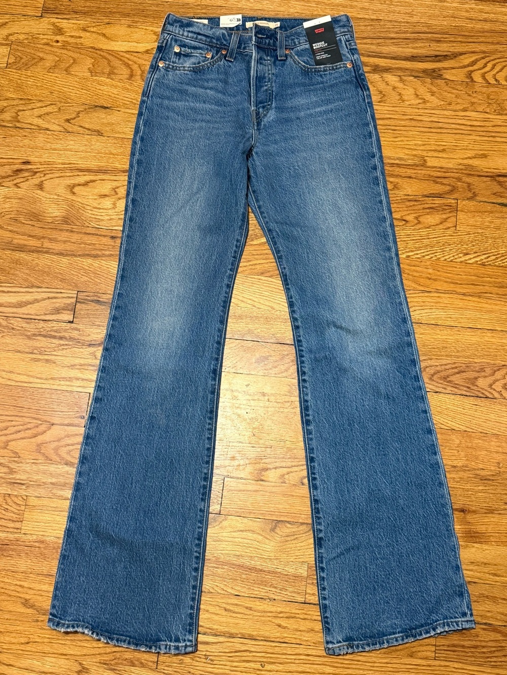 NWT Levi’s Wedgie Bootcut 25W x 34L jeans
